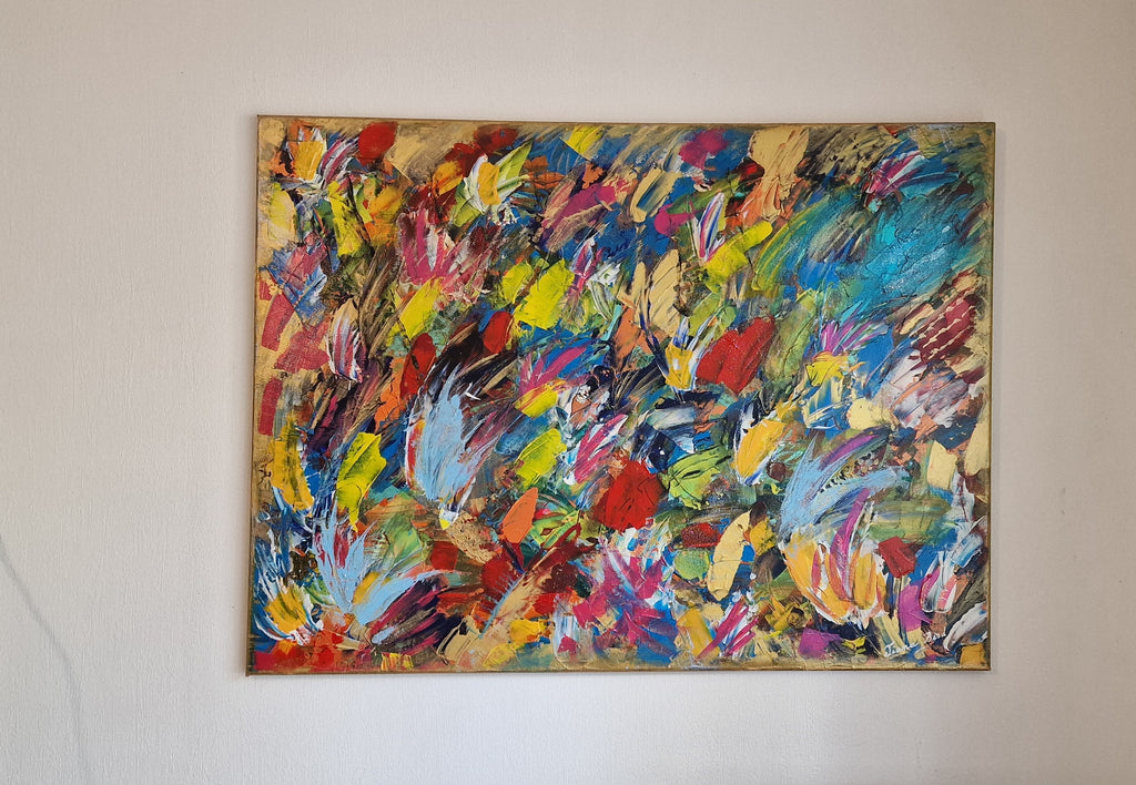 tableau abstrait coloré grand format sur toile coton présenté sur fond neutre style galerie d art moderne